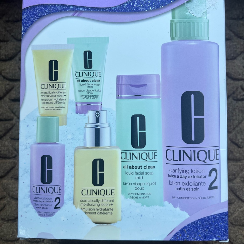 Clinique Skincare Set - Purple and Yellow